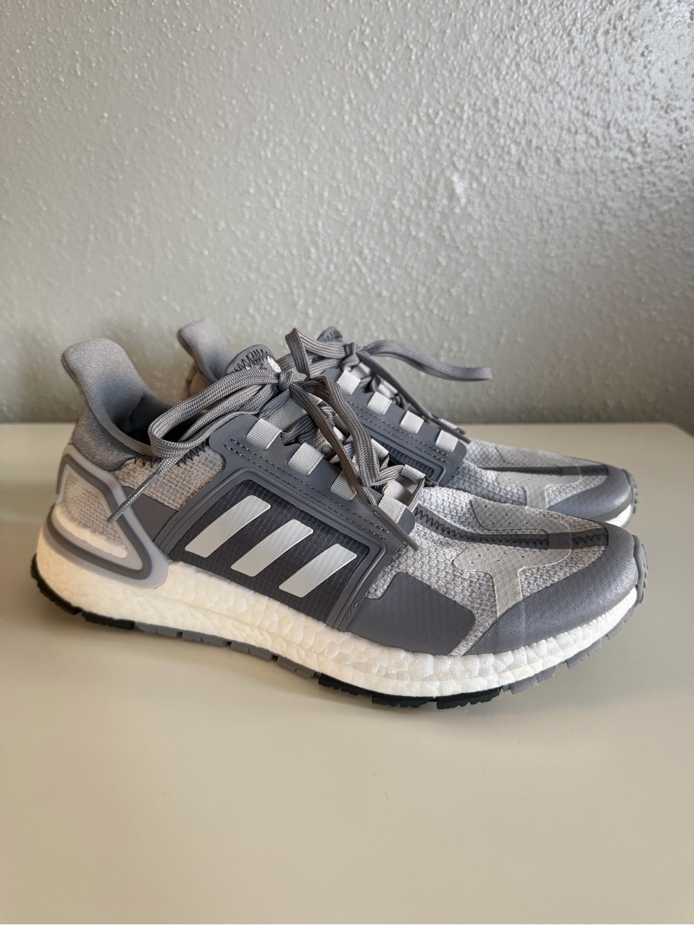 Adidas Women's Ultraboost DNA City Xplorer Grey Outdoor Trail Shoes Size 8.5